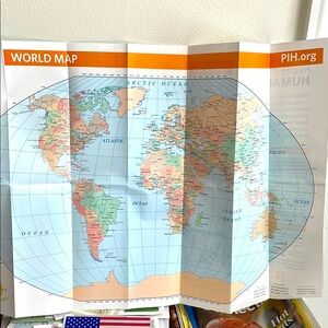 ☘️ $12bndle Colored Large Poster World Map